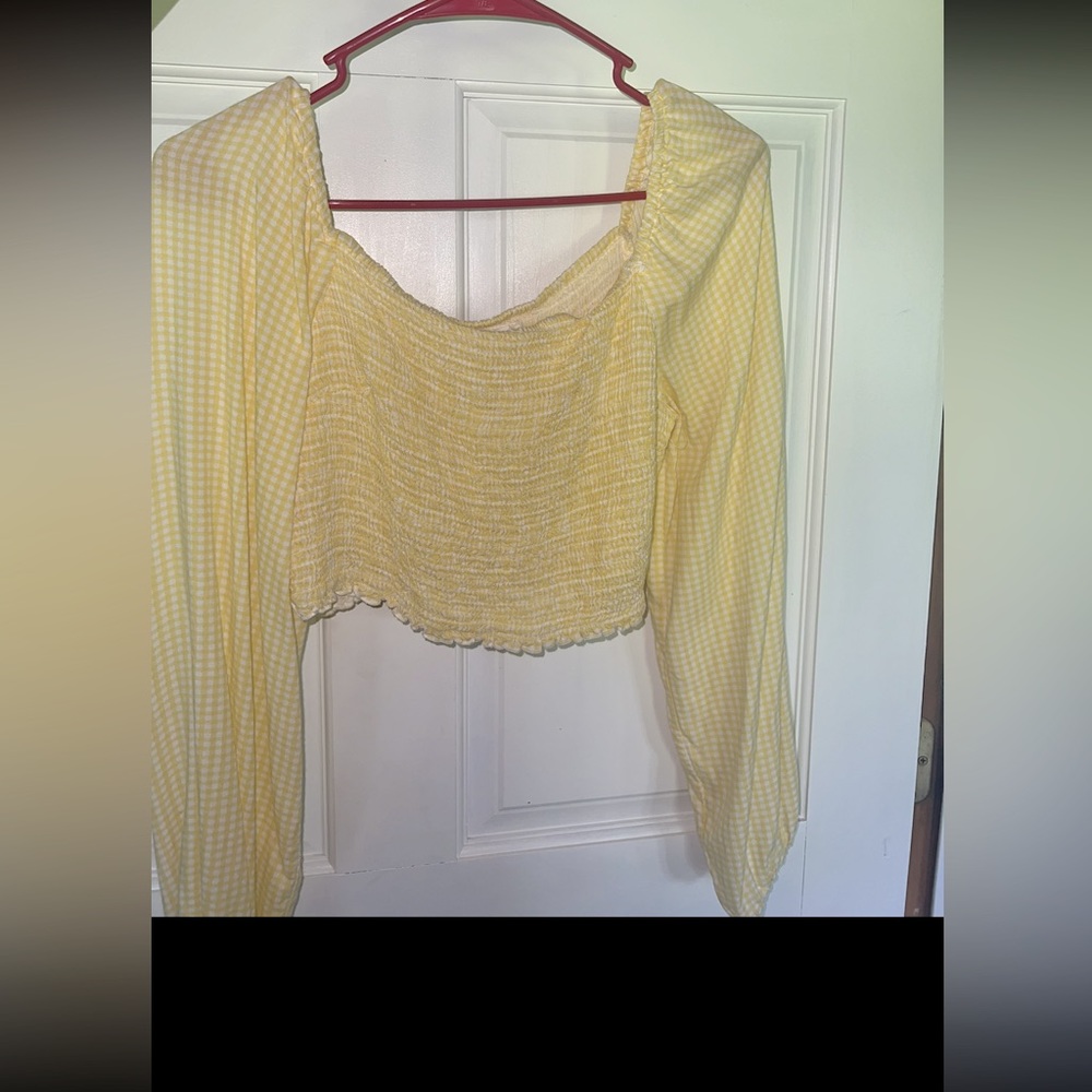 yellow plaid crop top!